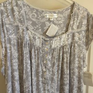 Women’s plus size Eileen West long nightgown